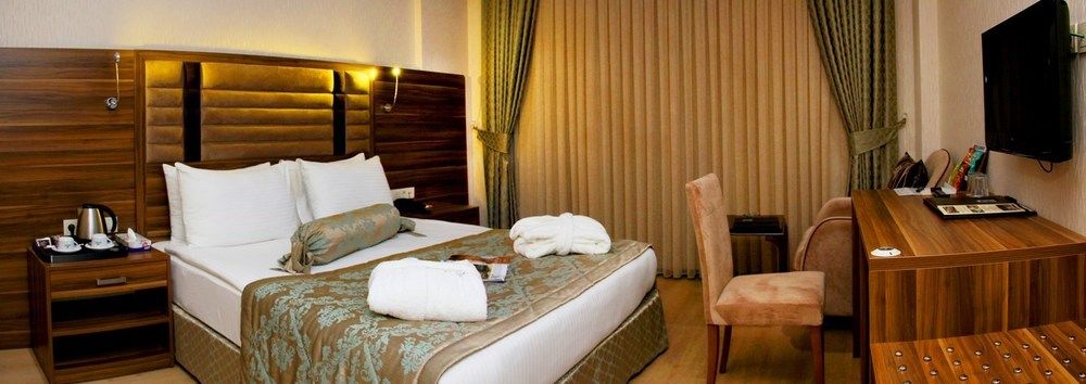 Adanava Hotel image 1